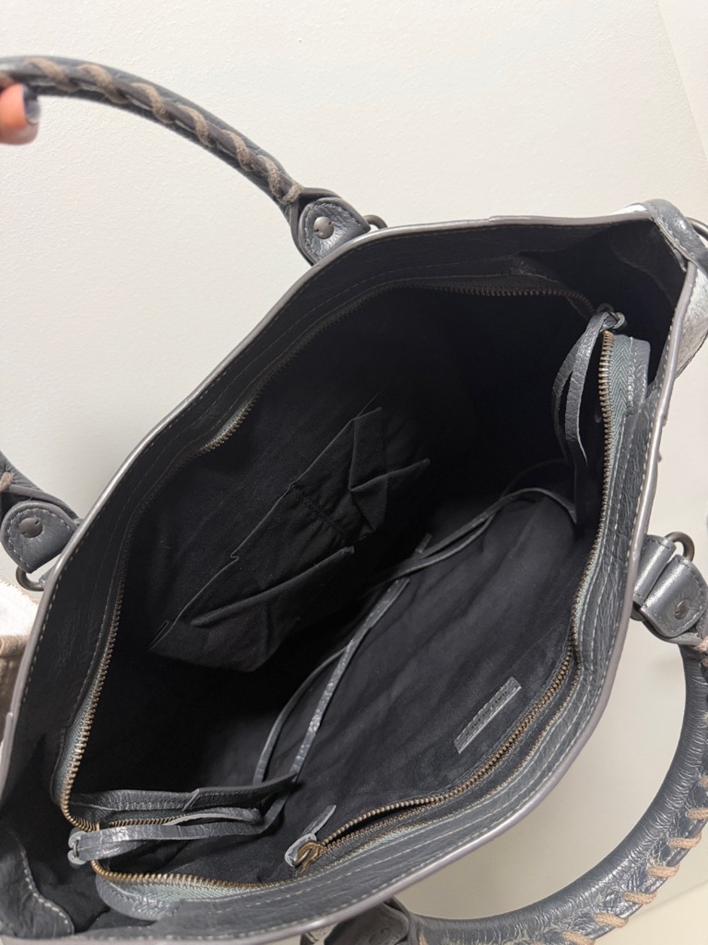 Balenciaga Grey & White Graffiti Classic City Bag - Picture 5 of 5